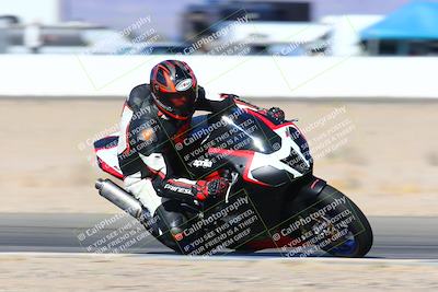 media/Jan-08-2022-SoCal Trackdays (Sat) [[1ec2777125]]/Turn 15 Inside (950am)/